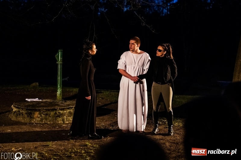 Zdjęcie w galerii na portalu naszraciborz.pl: Spektakl Sen Nocy Letniej w Amfiteatrze Buk w Rudach wiadomości z regionu