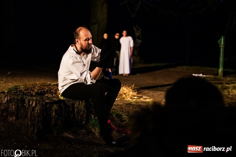 Zdjęcie w galerii na portalu naszraciborz.pl: Spektakl Sen Nocy Letniej w Amfiteatrze Buk w Rudach wiadomości z regionu