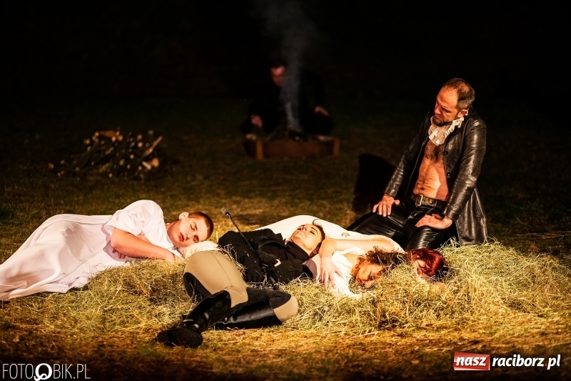 Zdjęcie w galerii na portalu naszraciborz.pl: Spektakl Sen Nocy Letniej w Amfiteatrze Buk w Rudach wiadomości z regionu