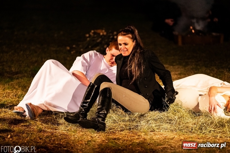 Zdjęcie w galerii na portalu naszraciborz.pl: Spektakl Sen Nocy Letniej w Amfiteatrze Buk w Rudach wiadomości z regionu