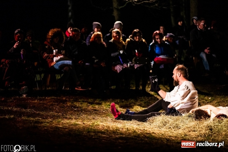 Zdjęcie w galerii na portalu naszraciborz.pl: Spektakl Sen Nocy Letniej w Amfiteatrze Buk w Rudach wiadomości z regionu