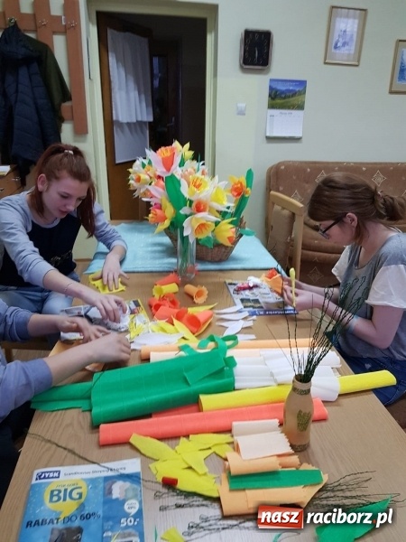 Zdjęcie w galerii na portalu naszraciborz.pl: Pomagają i wspierają wiadomości z regionu