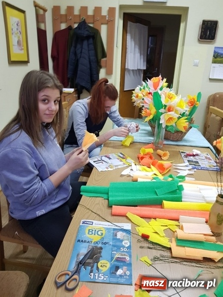 Zdjęcie w galerii na portalu naszraciborz.pl: Pomagają i wspierają wiadomości z regionu