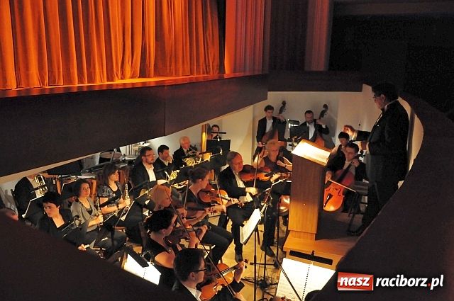 Zdjęcie w galerii na portalu naszraciborz.pl: Hrabina Marica na dobry początek wiadomości z regionu