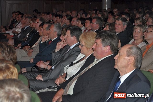 Zdjęcie w galerii na portalu naszraciborz.pl: Hrabina Marica na dobry początek wiadomości z regionu