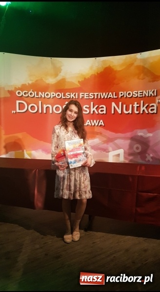 Zdjęcie w galerii na portalu naszraciborz.pl: Maja Kołpacka z wyróżnieniem na festiwalu w Bielawie wiadomości z regionu