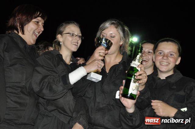 Zdjęcie w galerii na portalu naszraciborz.pl: Puchary dla Rudyszwałdu i Makowa wiadomości z regionu