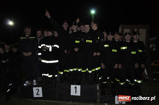 Zdjęcie w galerii na portalu naszraciborz.pl: Puchary dla Rudyszwałdu i Makowa wiadomości z regionu