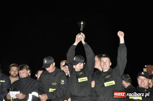 Zdjęcie w galerii na portalu naszraciborz.pl: Puchary dla Rudyszwałdu i Makowa wiadomości z regionu