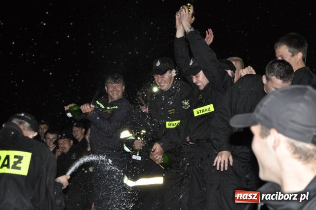 Zdjęcie w galerii na portalu naszraciborz.pl: Puchary dla Rudyszwałdu i Makowa wiadomości z regionu