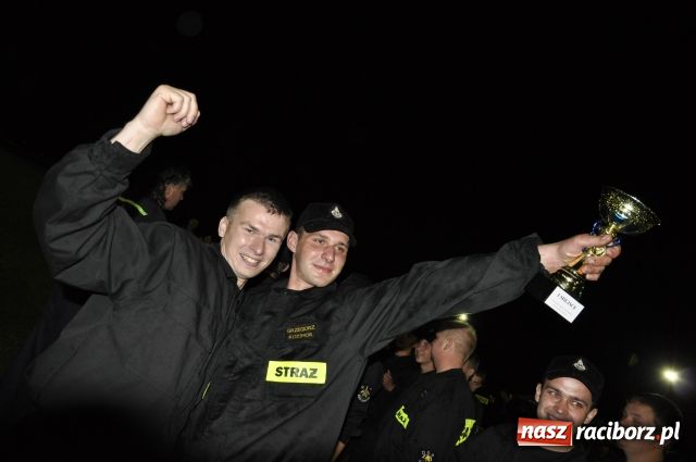 Zdjęcie w galerii na portalu naszraciborz.pl: Puchary dla Rudyszwałdu i Makowa wiadomości z regionu