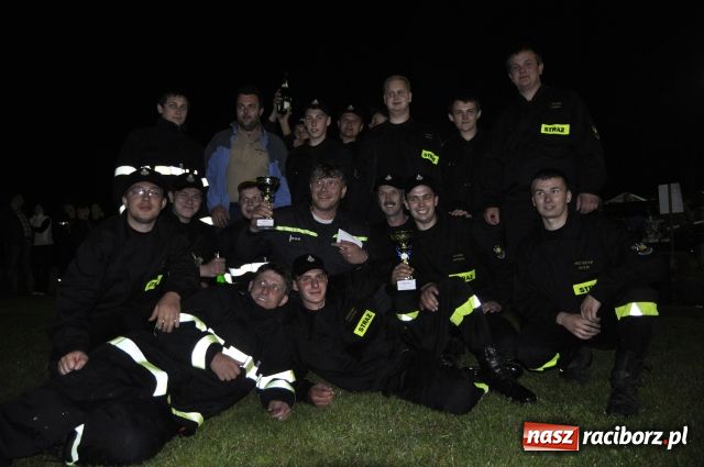 Zdjęcie w galerii na portalu naszraciborz.pl: Puchary dla Rudyszwałdu i Makowa wiadomości z regionu