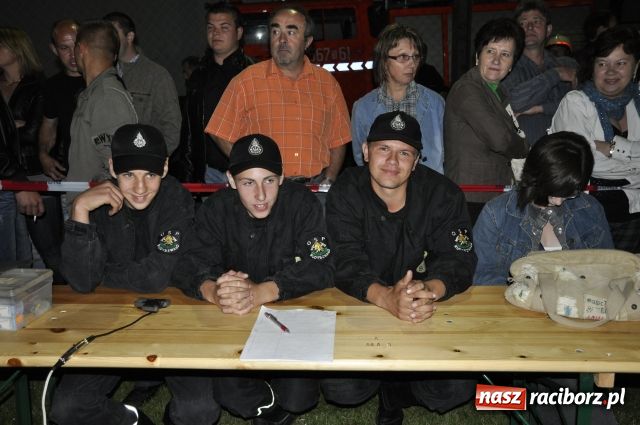 Zdjęcie w galerii na portalu naszraciborz.pl: Puchary dla Rudyszwałdu i Makowa wiadomości z regionu