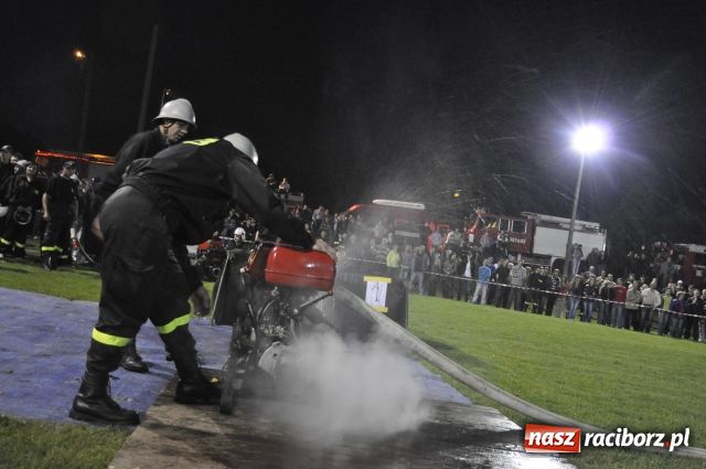 Zdjęcie w galerii na portalu naszraciborz.pl: Puchary dla Rudyszwałdu i Makowa wiadomości z regionu