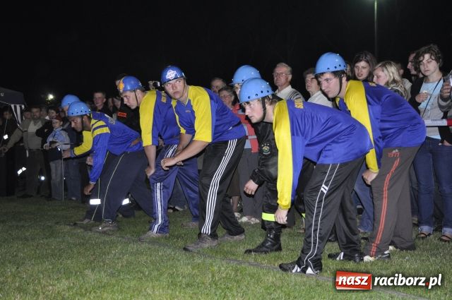 Zdjęcie w galerii na portalu naszraciborz.pl: Puchary dla Rudyszwałdu i Makowa wiadomości z regionu