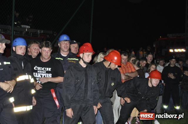 Zdjęcie w galerii na portalu naszraciborz.pl: Puchary dla Rudyszwałdu i Makowa wiadomości z regionu