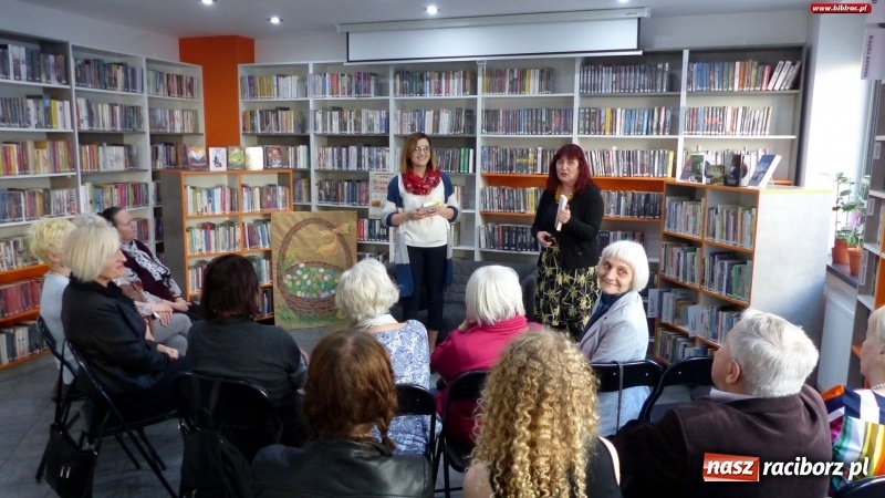 Zdjęcie w galerii na portalu naszraciborz.pl: Weronika Żymełka gościem biblioteki na Ostrogu  wiadomości z regionu