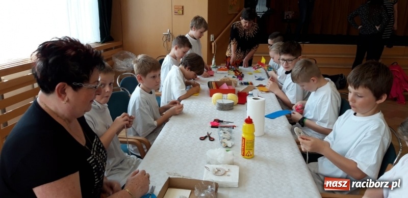 Zdjęcie w galerii na portalu naszraciborz.pl: Czeskie tradycje wielkanocne w wykonaniu raciborskich dzieci  wiadomości z regionu