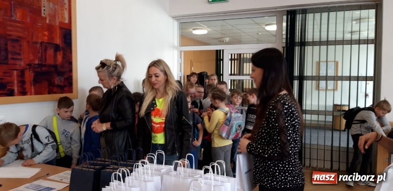 Zdjęcie w galerii na portalu naszraciborz.pl: Czeskie tradycje wielkanocne w wykonaniu raciborskich dzieci  wiadomości z regionu