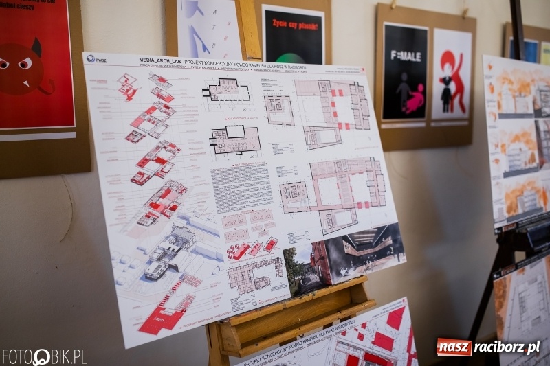 Zdjęcie w galerii na portalu naszraciborz.pl: Absolwenci raciborskiej architektury odebrali dyplomy  wiadomości z regionu