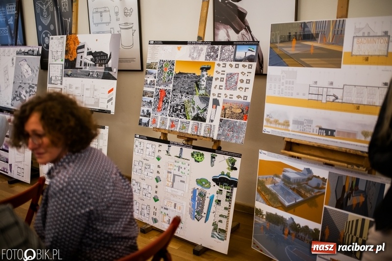 Zdjęcie w galerii na portalu naszraciborz.pl: Absolwenci raciborskiej architektury odebrali dyplomy  wiadomości z regionu