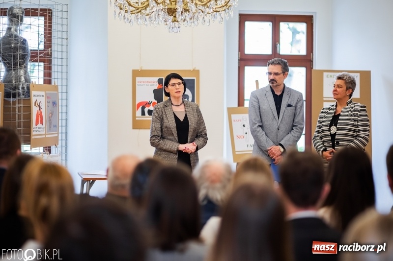 Zdjęcie w galerii na portalu naszraciborz.pl: Absolwenci raciborskiej architektury odebrali dyplomy  wiadomości z regionu