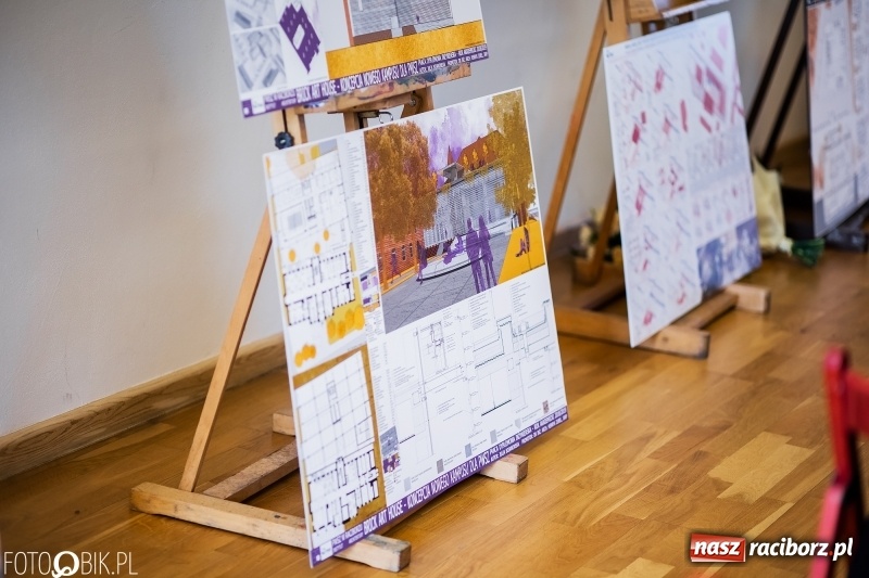 Zdjęcie w galerii na portalu naszraciborz.pl: Absolwenci raciborskiej architektury odebrali dyplomy  wiadomości z regionu