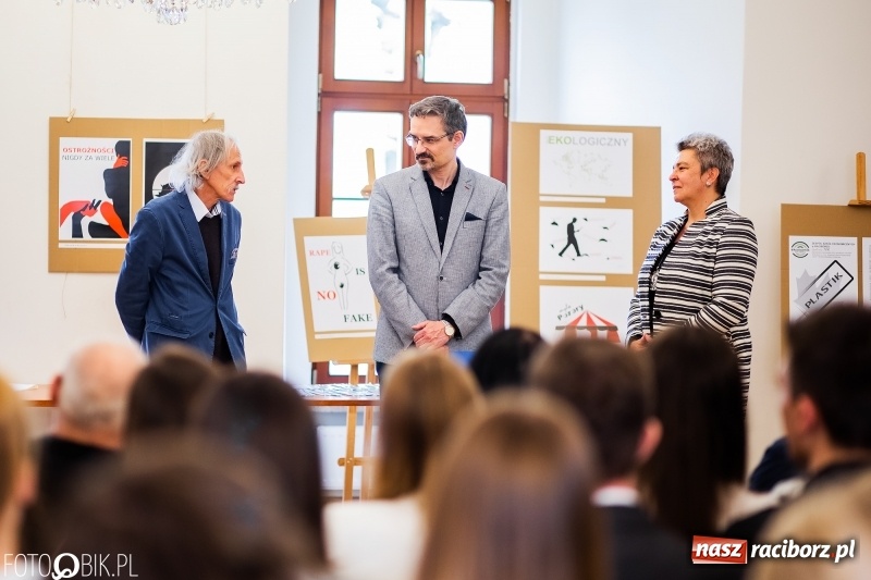 Zdjęcie w galerii na portalu naszraciborz.pl: Absolwenci raciborskiej architektury odebrali dyplomy  wiadomości z regionu