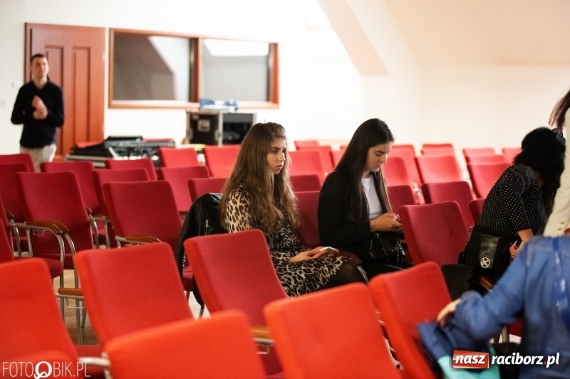 Zdjęcie w galerii na portalu naszraciborz.pl: Przebudzenie vol. 2. Era Nowych Kobiet na Zamku Piastowskim wiadomości z regionu