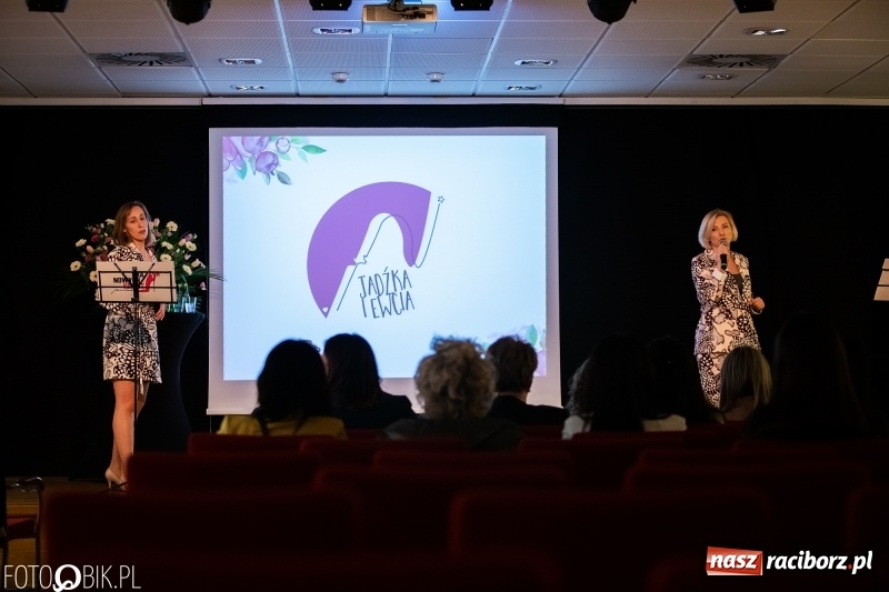 Zdjęcie w galerii na portalu naszraciborz.pl: Przebudzenie vol. 2. Era Nowych Kobiet na Zamku Piastowskim wiadomości z regionu