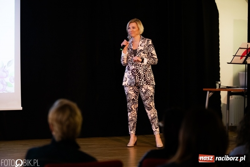 Zdjęcie w galerii na portalu naszraciborz.pl: Przebudzenie vol. 2. Era Nowych Kobiet na Zamku Piastowskim wiadomości z regionu