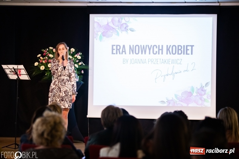 Zdjęcie w galerii na portalu naszraciborz.pl: Przebudzenie vol. 2. Era Nowych Kobiet na Zamku Piastowskim wiadomości z regionu