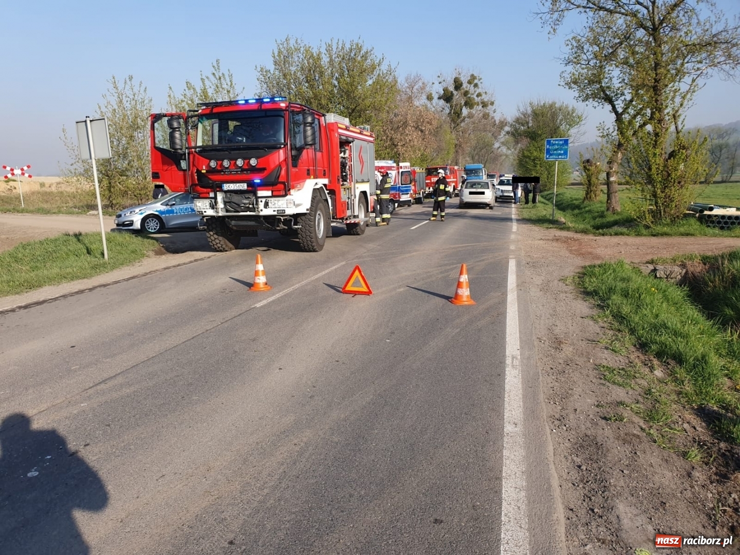 Zdjęcie w galerii na portalu naszraciborz.pl: Zderzenie na trasie Racibórz-Lubomia [FOTO] wiadomości z regionu