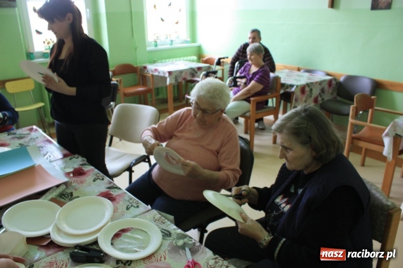 Zdjęcie w galerii na portalu naszraciborz.pl: Krzanowicki MOK organizuje czas wolny pacjentom wiadomości z regionu