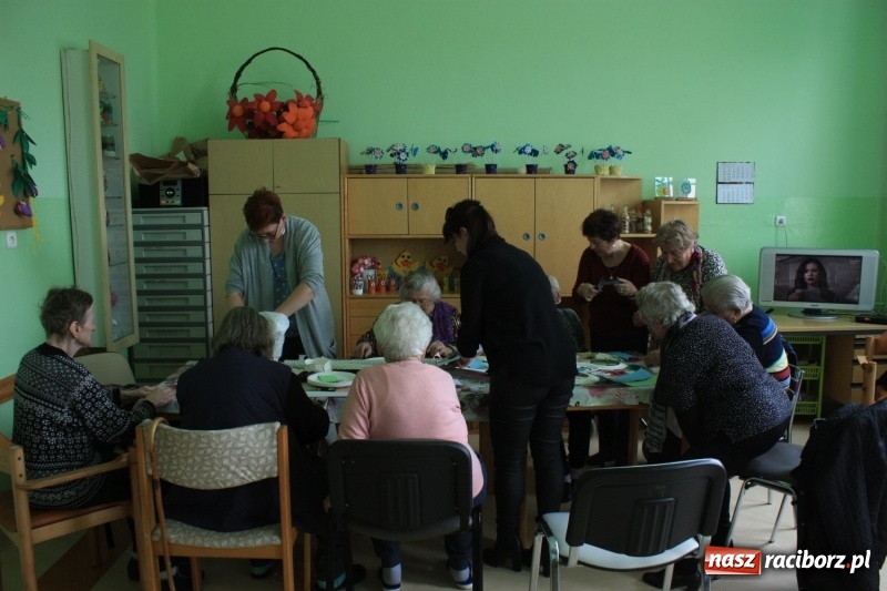 Zdjęcie w galerii na portalu naszraciborz.pl: Krzanowicki MOK organizuje czas wolny pacjentom wiadomości z regionu