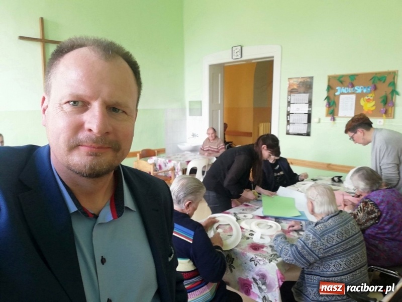 Zdjęcie w galerii na portalu naszraciborz.pl: Krzanowicki MOK organizuje czas wolny pacjentom wiadomości z regionu