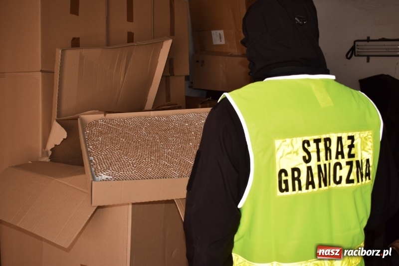 Zdjęcie w galerii na portalu naszraciborz.pl: Kontrabanda w garażu. Sukces pograniczników z Raciborza wiadomości z regionu