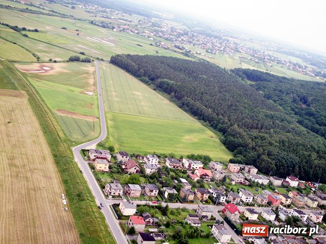 Zdjęcie w galerii na portalu naszraciborz.pl: Racibórz widziany z szybowca wiadomości z regionu