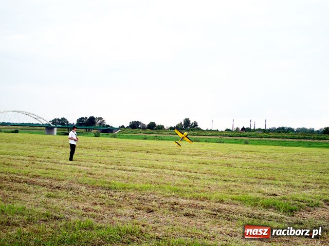 Zdjęcie w galerii na portalu naszraciborz.pl: Racibórz widziany z szybowca wiadomości z regionu