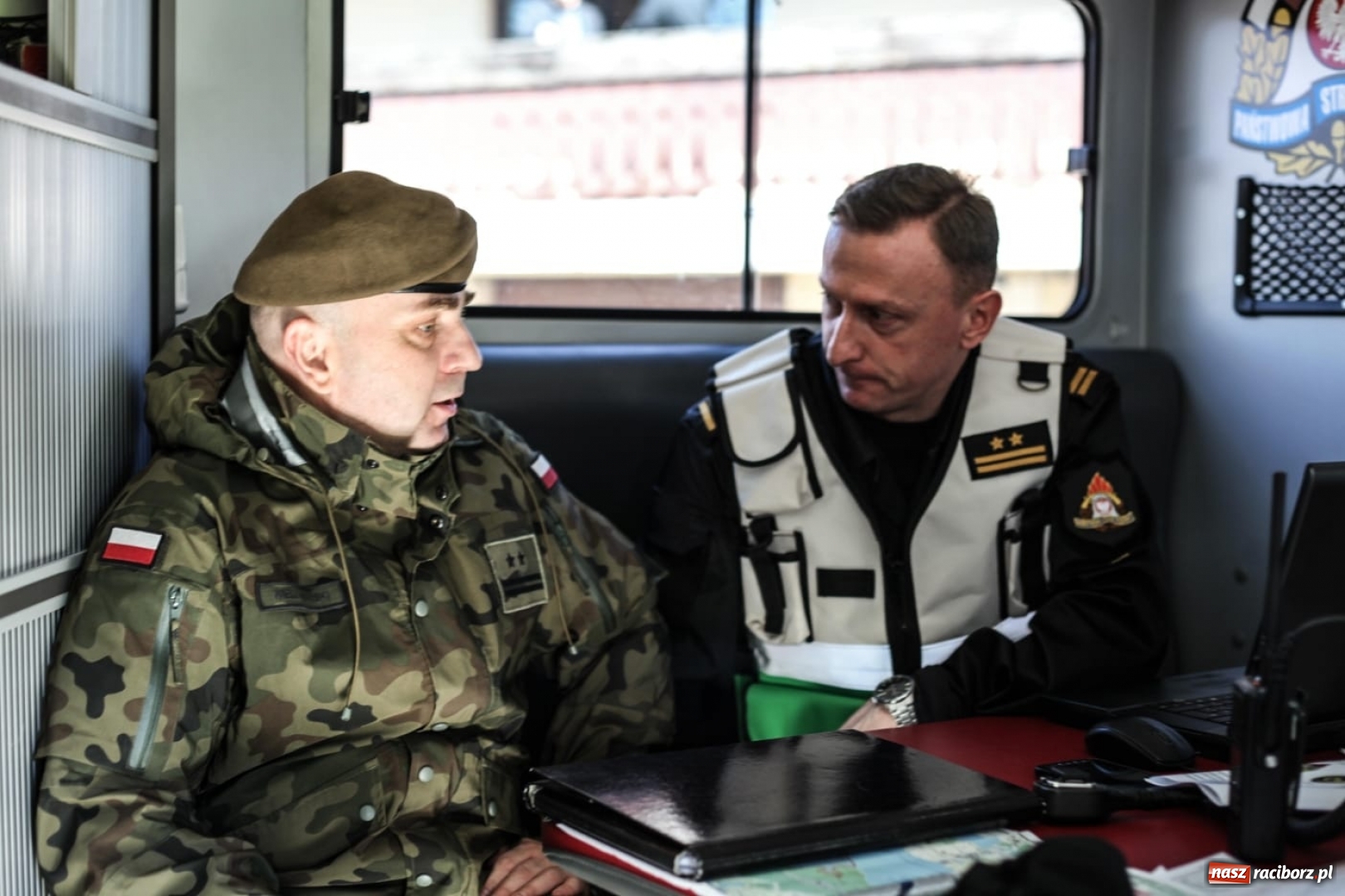 Zdjęcie w galerii na portalu naszraciborz.pl: Strażacy z Polski i Czech oraz Terytorialsi po ćwiczeniach #WASAR wiadomości z regionu