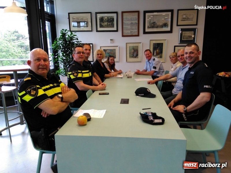 Zdjęcie w galerii na portalu naszraciborz.pl: Praca w Holandii pod lupą śląskiej policji. NIE dla pracy przymusowej! [SONDA] wiadomości z regionu