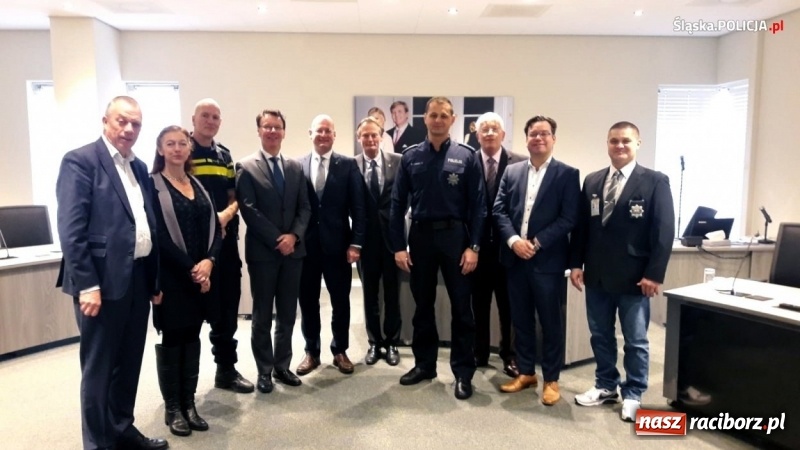 Zdjęcie w galerii na portalu naszraciborz.pl: Praca w Holandii pod lupą śląskiej policji. NIE dla pracy przymusowej! [SONDA] wiadomości z regionu