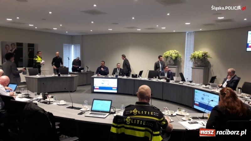 Zdjęcie w galerii na portalu naszraciborz.pl: Praca w Holandii pod lupą śląskiej policji. NIE dla pracy przymusowej! [SONDA] wiadomości z regionu