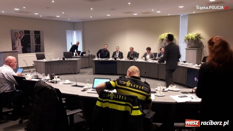 Zdjęcie w galerii na portalu naszraciborz.pl: Praca w Holandii pod lupą śląskiej policji. NIE dla pracy przymusowej! [SONDA] wiadomości z regionu