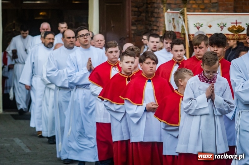 Zdjęcie w galerii na portalu naszraciborz.pl: Krzyż jest tronem miłosierdzia [FOTO] wiadomości z regionu
