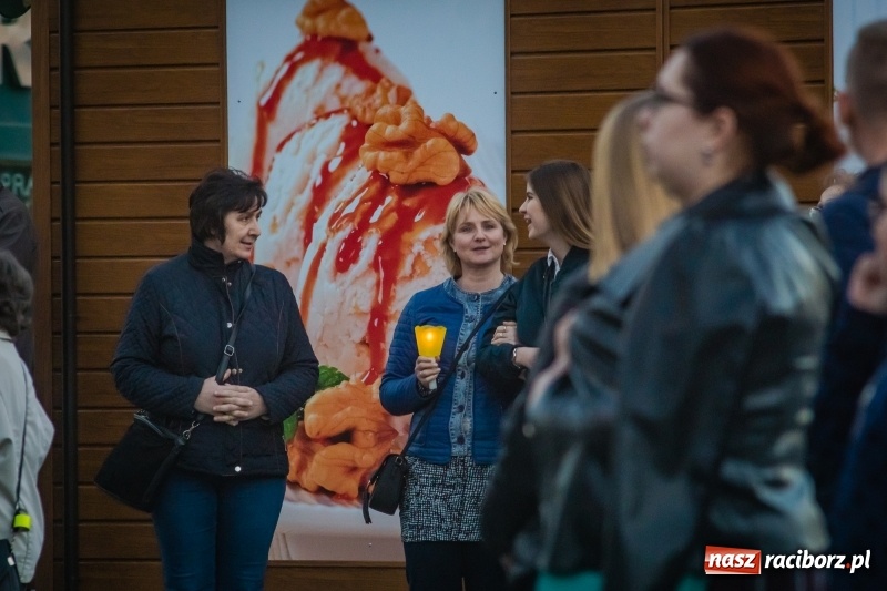 Zdjęcie w galerii na portalu naszraciborz.pl: Krzyż jest tronem miłosierdzia [FOTO] wiadomości z regionu