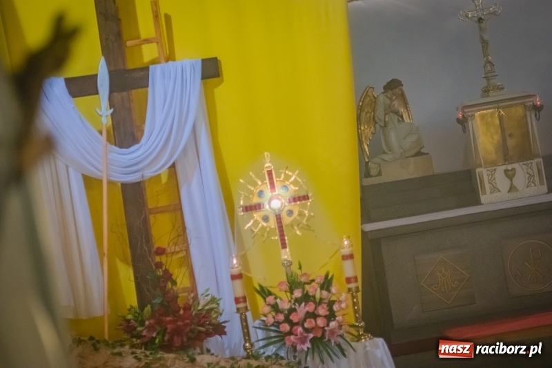 Zdjęcie w galerii na portalu naszraciborz.pl: Krzyż jest tronem miłosierdzia [FOTO] wiadomości z regionu