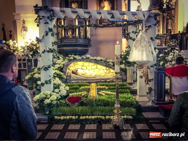 Zdjęcie w galerii na portalu naszraciborz.pl: Dekret biskupa opolskiego o przebiegu Wielkiego Tygodnia. Od Wielkanocy 50 osób w kościele wiadomości z regionu