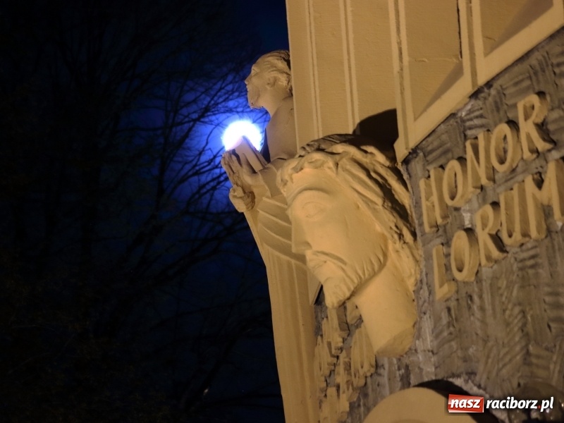 Zdjęcie w galerii na portalu naszraciborz.pl: Dekret biskupa opolskiego o przebiegu Wielkiego Tygodnia. Od Wielkanocy 50 osób w kościele wiadomości z regionu