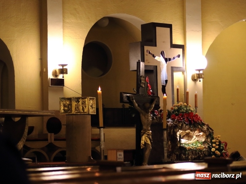 Zdjęcie w galerii na portalu naszraciborz.pl: Dekret biskupa opolskiego o przebiegu Wielkiego Tygodnia. Od Wielkanocy 50 osób w kościele wiadomości z regionu